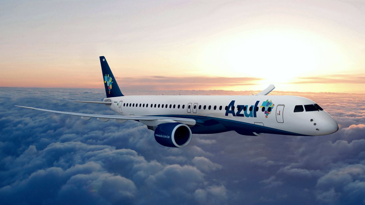 Avião da Azul. Empresa quer comprar parte da Avianca Brasil.